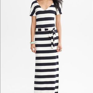BANANA REPUBLIC Blue & White Stripe Tie Maxi Dress